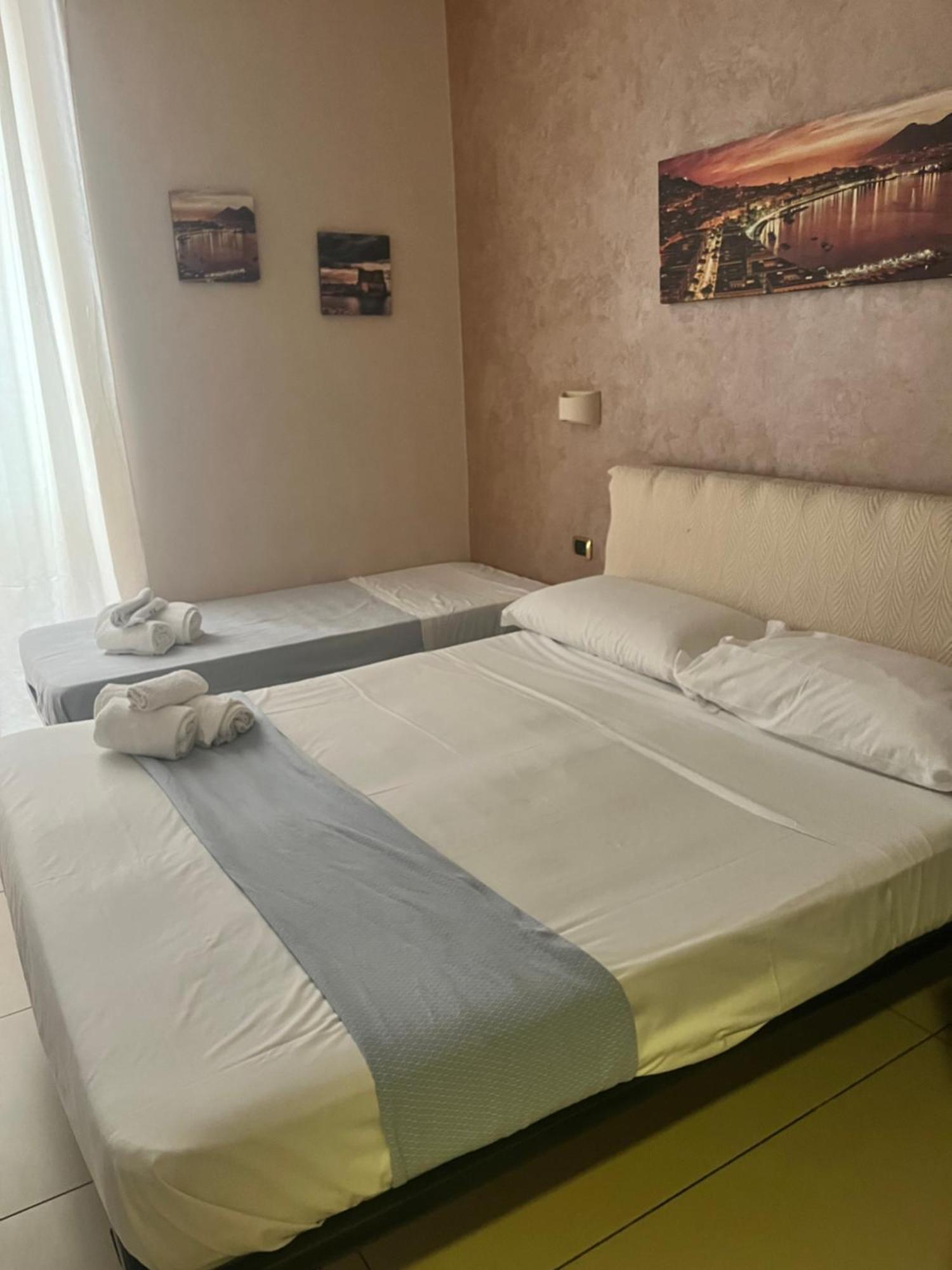International Hotels ナポリ エクステリア 写真